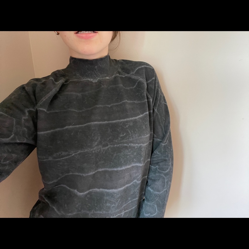 Te Verde Marble Sweatshirt (SML)